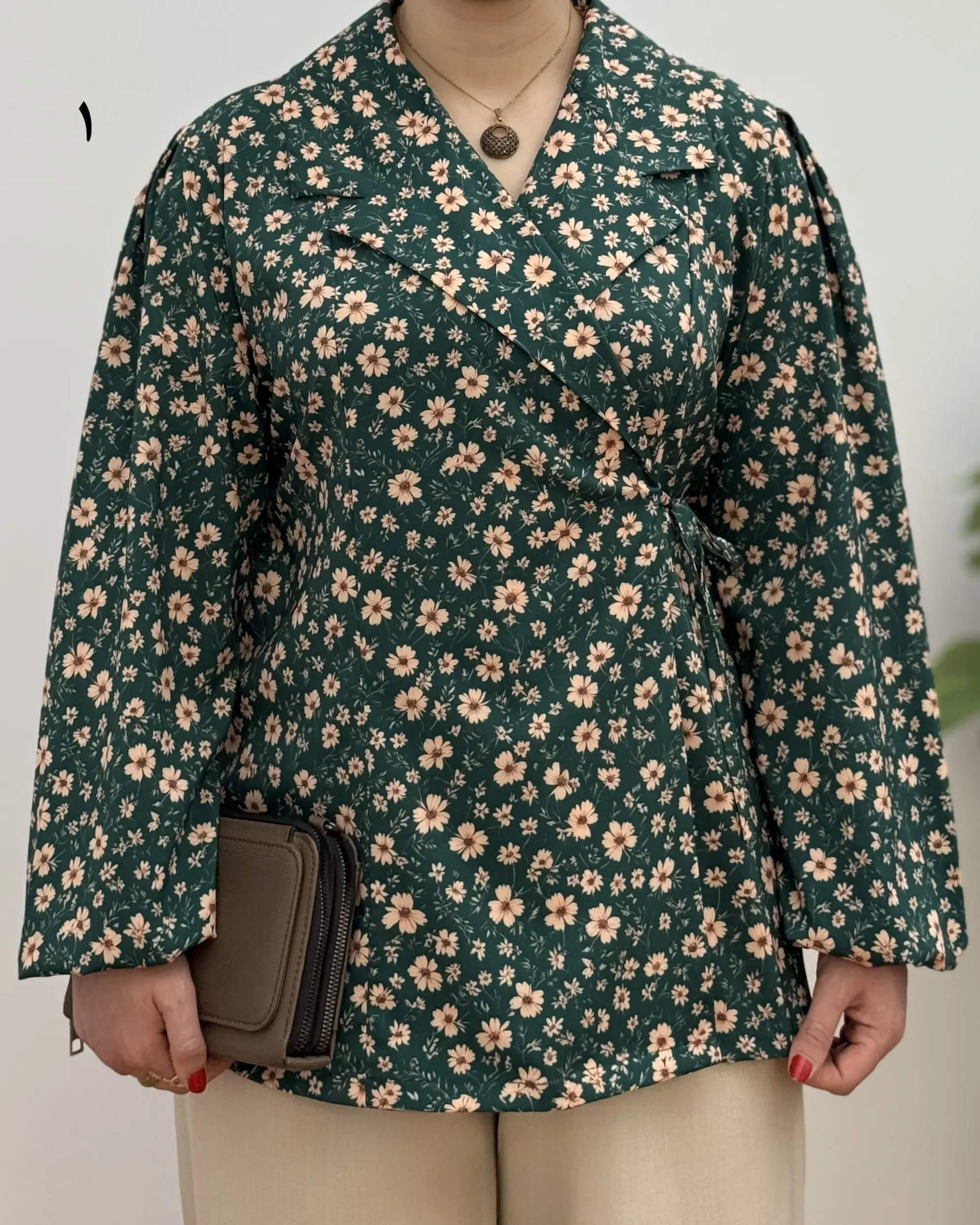 شومیز زنانه مجلسی و خنک مدل کیانا